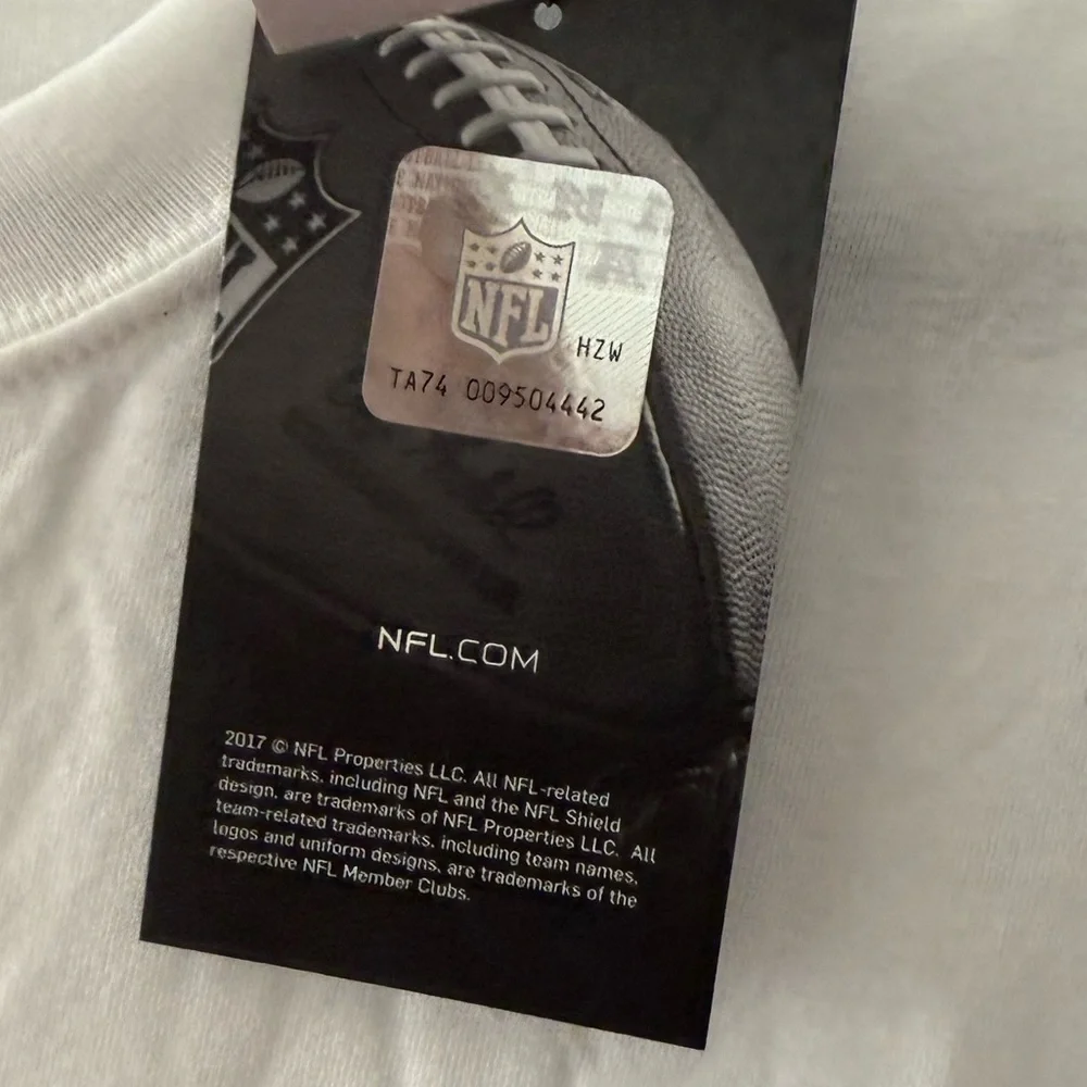 Nike Men’s NWT Las Vegas Raiders NFL Long Sleeve T-Shirt Size Small